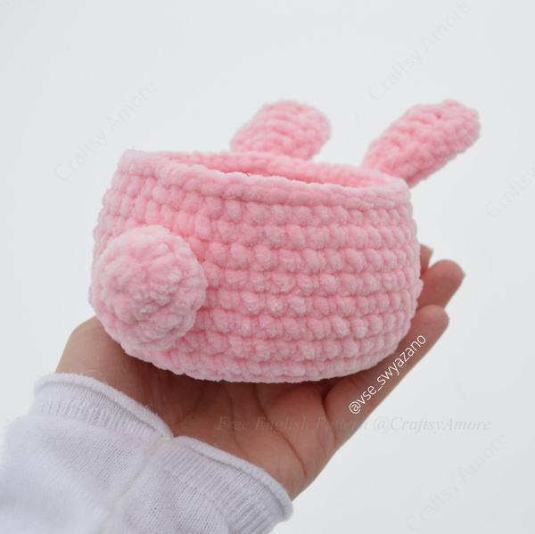 Velvet Easter Bunny Basket Free Crochet Pattern